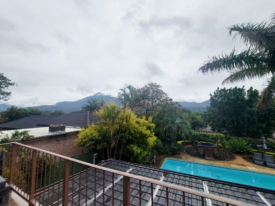 5 Bedroom Property for Sale in Denver Park Western Cape